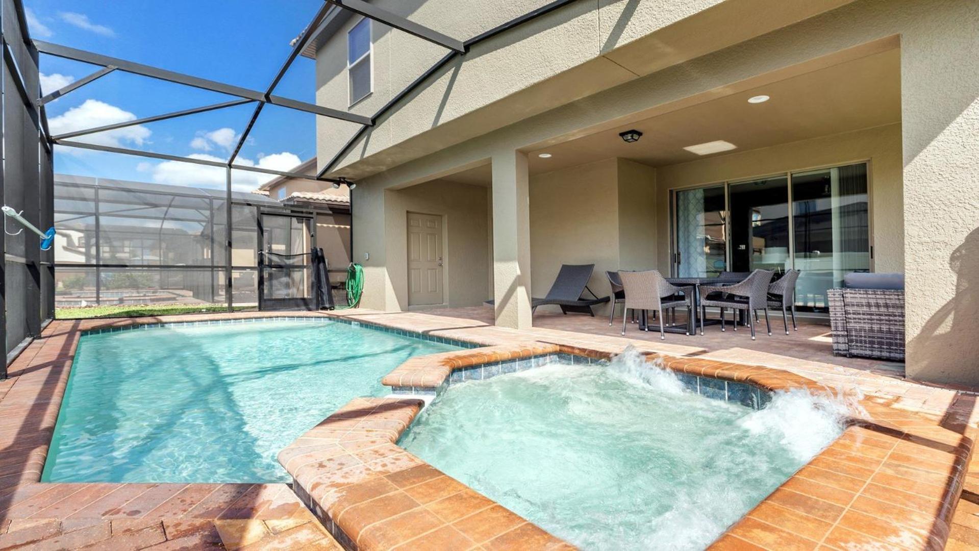 Special Offer Spacious With Pool! Holiday home
